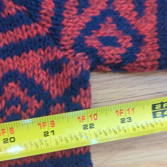 L.L. Bean Vintage Wool Sweater Women's Large Red Blue Fair Isle - Picture 7 of 9